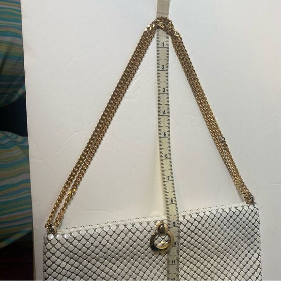 Whiting and Davis Vintage White Mesh Metal Purse W/Adjustable Gold Chain Strap - Picture 8 of 13